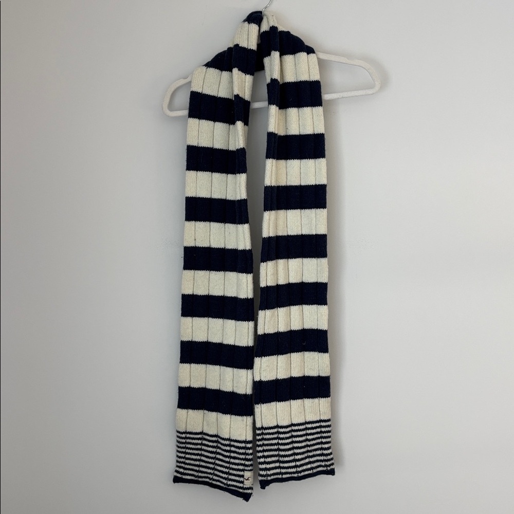 Hollister Striped Knit Scarf in Navy and White